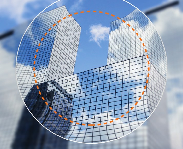 Single vision lens simulation: a wide circle of sharp vision with a flatter lens